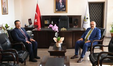 Vali Ustaoğlu’ndan Burhaniye Kaymakamı Atilla’ya “Hayırlı olsun” ziyareti