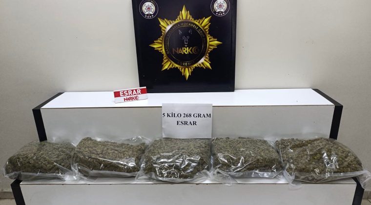 Edremit’te 5 kilo esrar ele geçirildi: