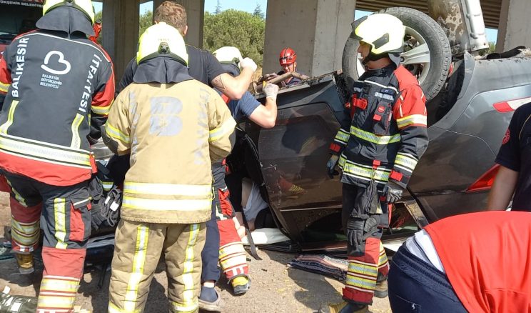 Bandırma’da trafik kazası: 2 kişi yaralandı