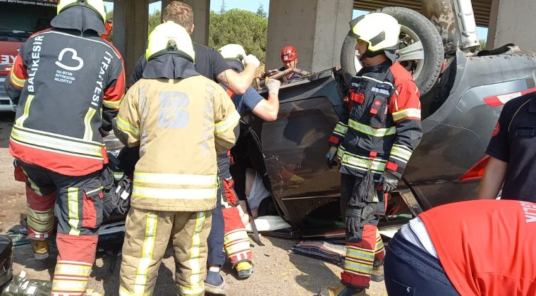 Bandırma’da trafik kazası: 2 kişi yaralandı