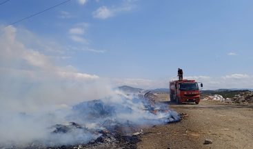 Edremit’te çöplük yangını itfaiye ekiplerince söndürüldü