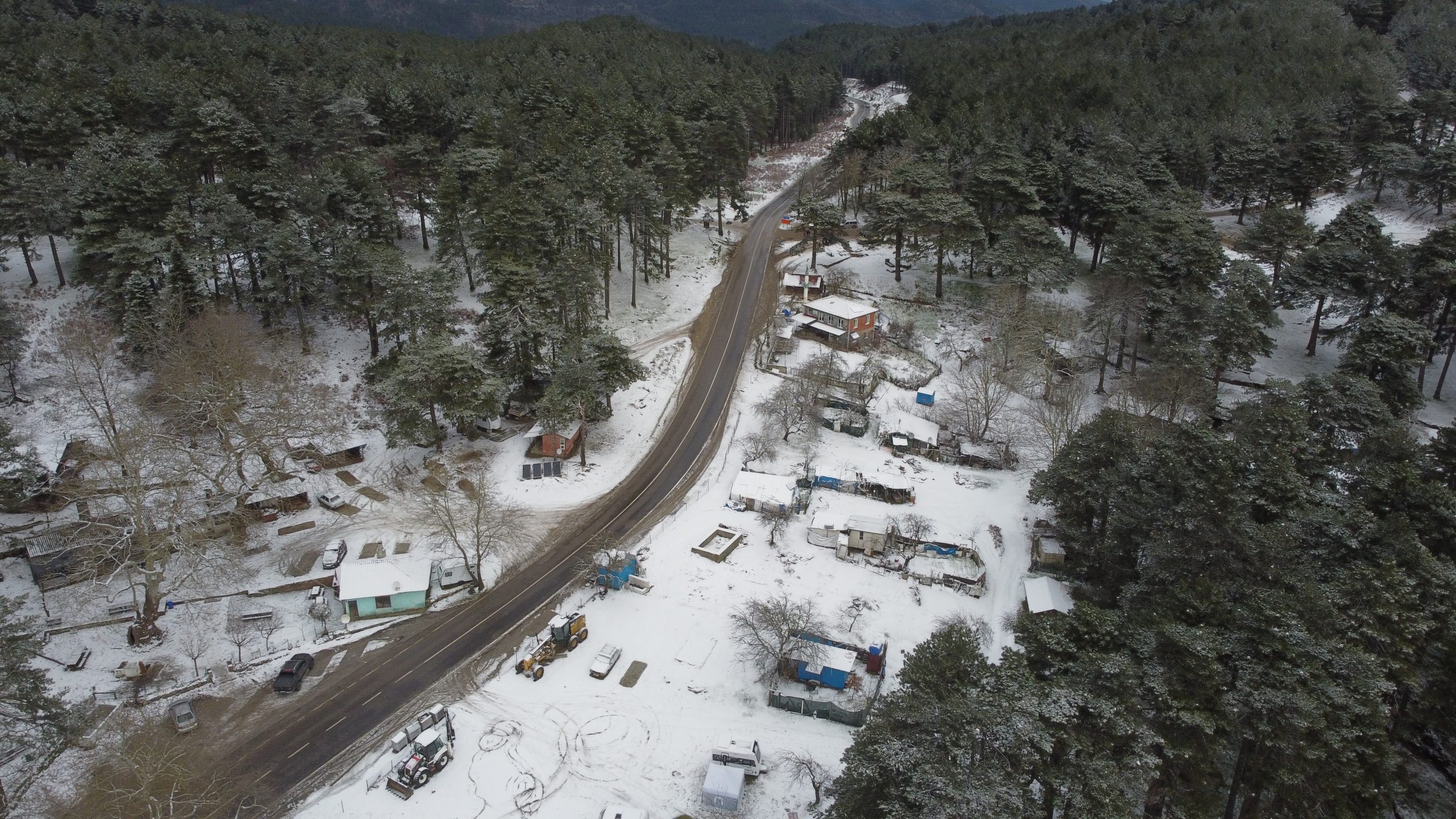 Kazdağları beyaza büründü