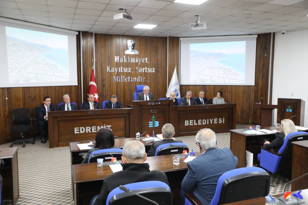 Edremit’te yılın ilk muhtarlar toplantısı yapıldı