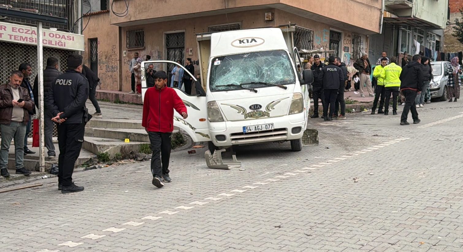 Silahlı saldırıda iki kişi yaralandı