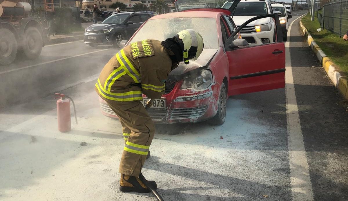 Edremit’te korkutan araç yangını