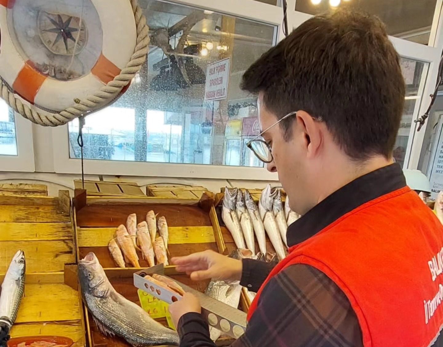 Edremit’te su ürünleri denetimi yapıldı