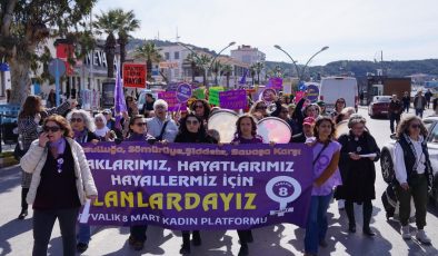 Ayvalık’ta 8 Mart yürüyüşüne yoğun ilgi