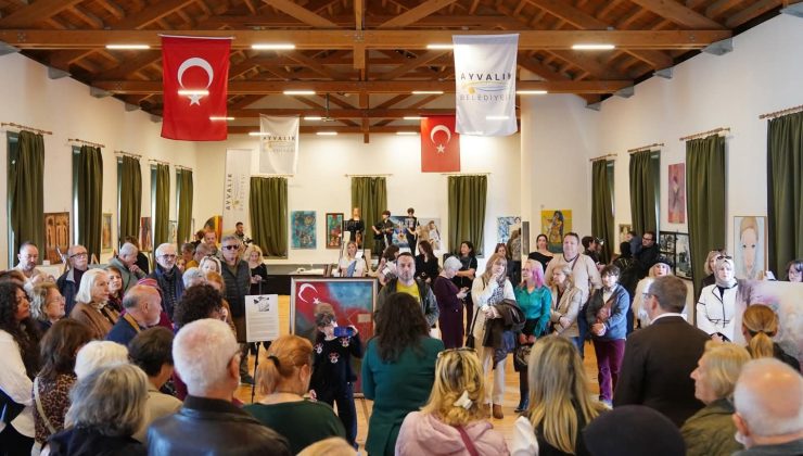 Kadın Gözüyle Bir Renkte Direnç Sergisi açıldı