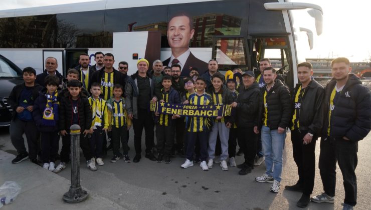 Sındırgılı depremzede gençlere Başkan Akın’dan destek