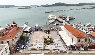 Cunda Adası’na 34 bin 200 metrekare kilit taşı, 4 bin 800 metre bordür döşendi