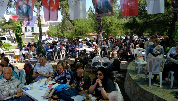 Binlerce kişi baharı coşkuyla karşıladı