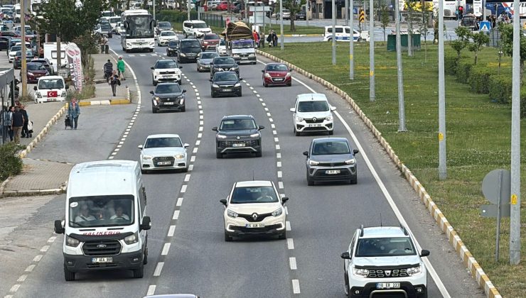 Trafikte 9 günlük bayram yoğunluğu başladı