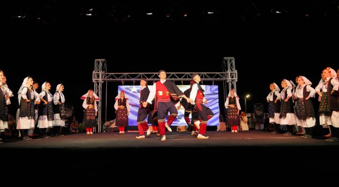 750 dansçı Ayvalık’ta kültür köprüsü kurdu