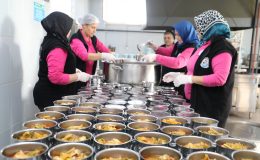 Burhaniye Belediyesi’nden binlerce haneye destek eli