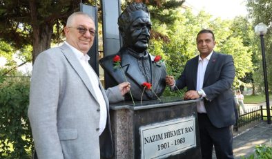 Edremit’te Nazım Hikmet anıldı