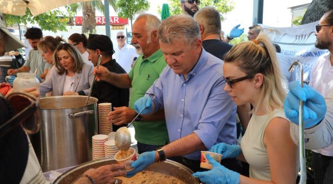 Güre Cumhuriyet Mahallesi’nde aşure bereketi