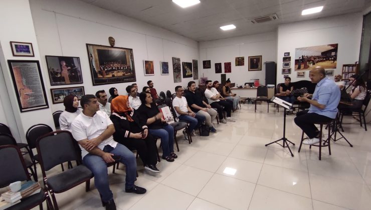 Edebiyat Akademisi’nde Sanat ve Müzik İç İçe