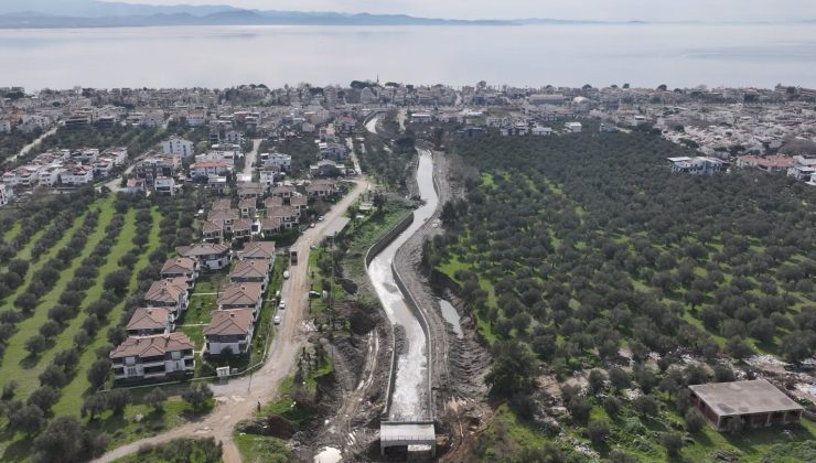 Edremit’te taşkın riskine karşı Kuruçay Deresi projesinde çalışmalar sürüyor