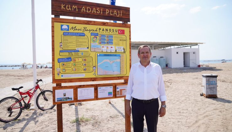 Ayvalık Belediyesi plajlarında Mavi Bayraklar göndere çekildi