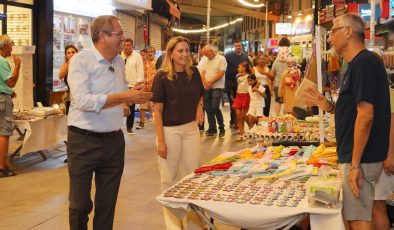 Ayvalık’ta Üretici ve El Emeği Pazarı yaz akşamlarına renk katıyor