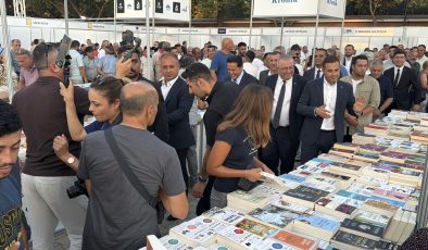 8. Edremit Kitap Fuarı Kitapseverlere kapılarını açtı