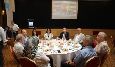 Edremit Kaymakamı Ahmet Odabaş’a vefa gecesi