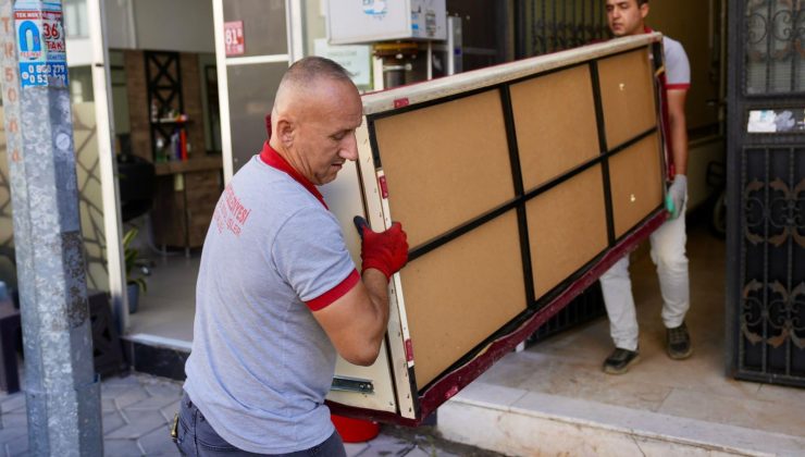 Burhaniye Belediyesi’nden ihtiyaç sahibi ailelere destek eli