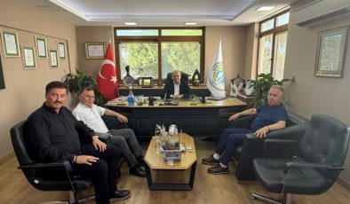Mehmet Ertaş’tan Edremit Ticaret Odası’na ziyaret