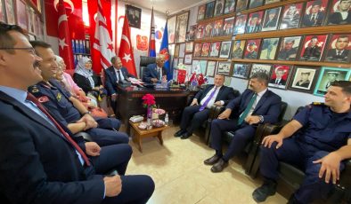 Ayvalık’ta Kaymakam Cimşit’ten gazilere nazik ziyaret
